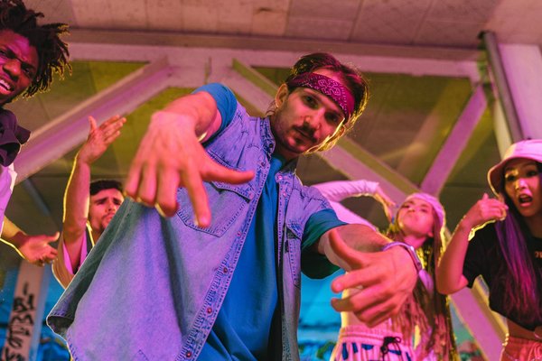 Welche politischen MaÃŸnahmen fÃ¶rdern die Verringerung des Autoverkehrs?